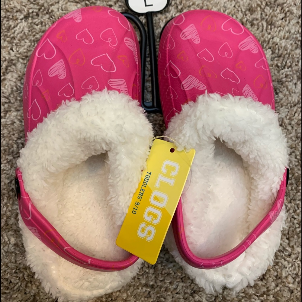 NWT PINK CLOGS GINA GROUP